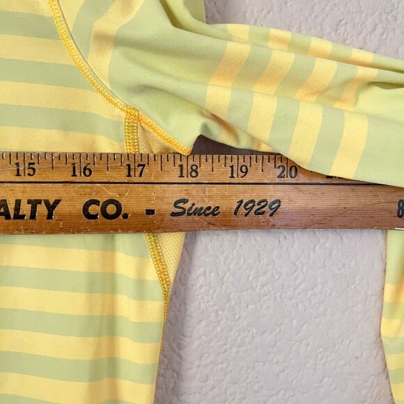 Lululemon Run Size 6 Women Mellow Yellow Stripes Warm Up Exercise Workout Top - Picture 3 of 7